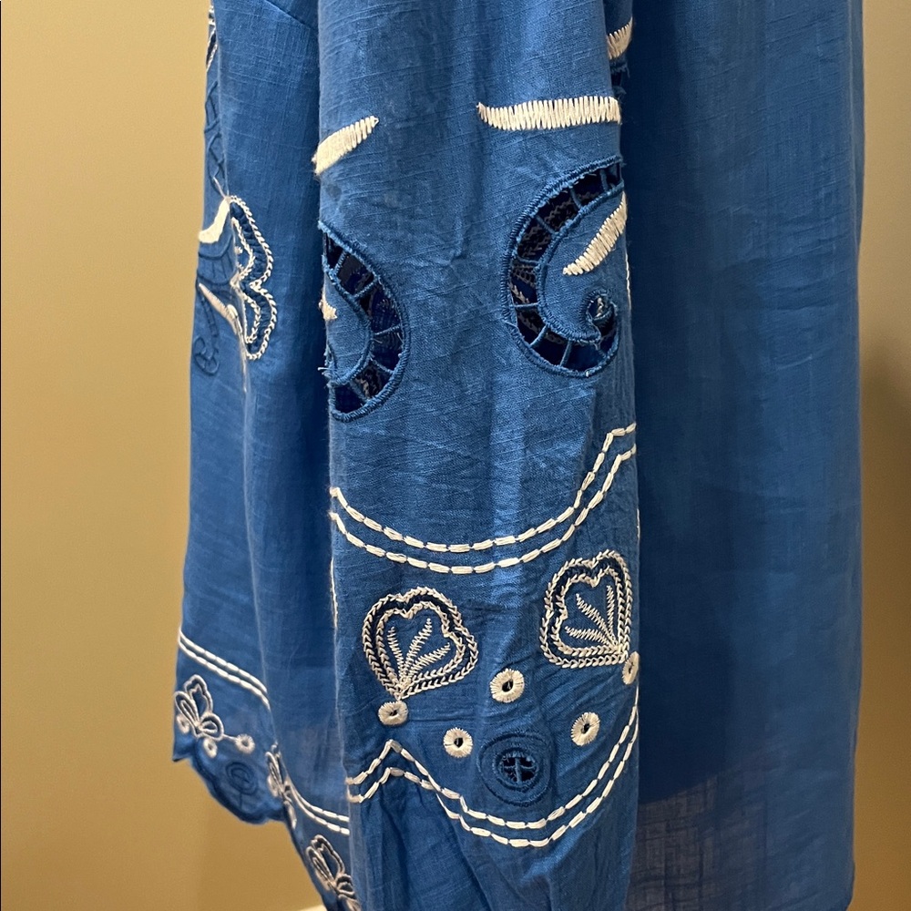 Cato Blue White Embroidered Top - Picture 5 of 10